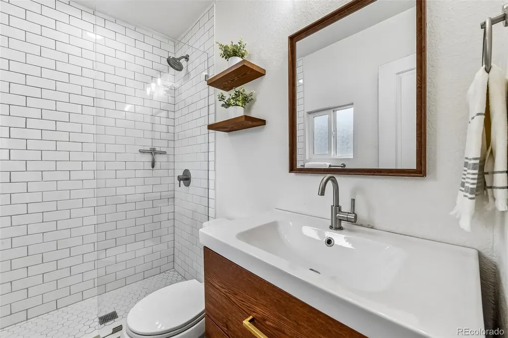 129 King Street Denver CO 80219