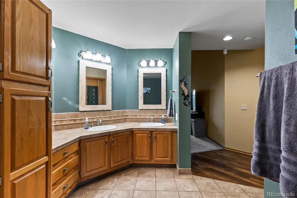 2212 Emerald Drive Castle Rock CO 80104