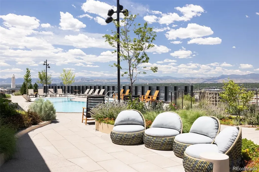 3930 Blake Street Denver CO 80205
