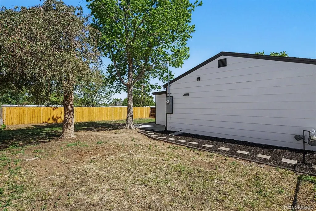 7731 Kearney Drive Commerce City CO 80022