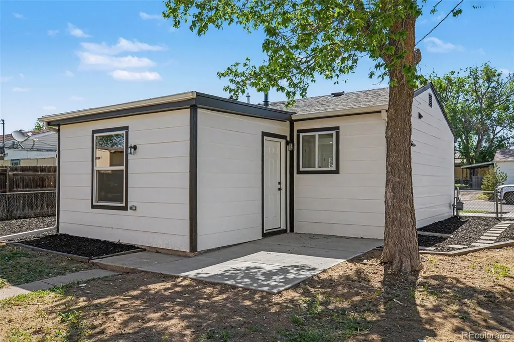 7731 Kearney Drive Commerce City CO 80022