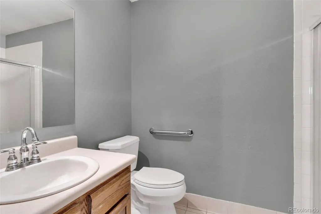 2497 S Victor Street Aurora CO 80014