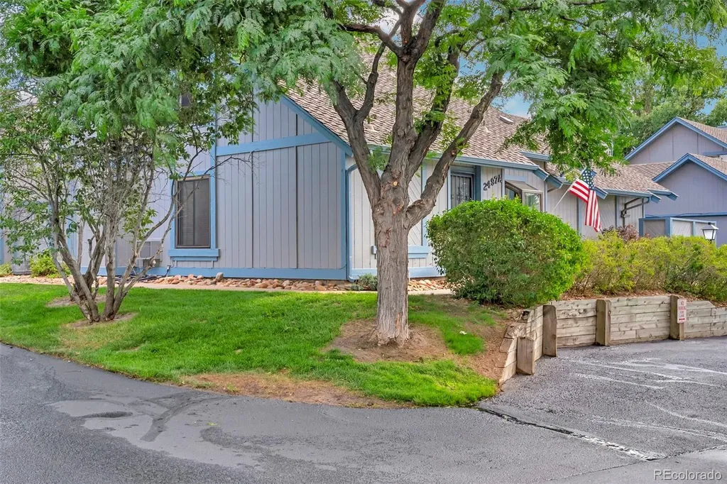 2497 S Victor Street Aurora CO 80014