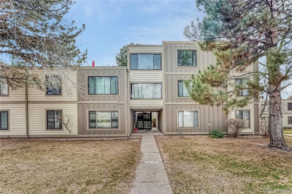 2525 S Dayton Way Denver CO 80231