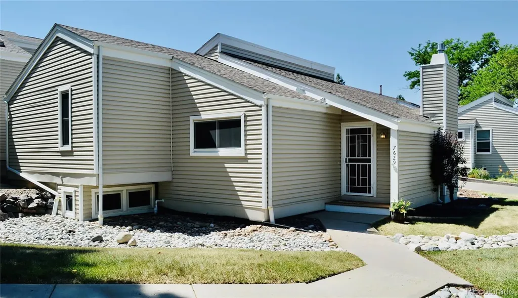 7629 S Monaco Way Centennial CO 80112
