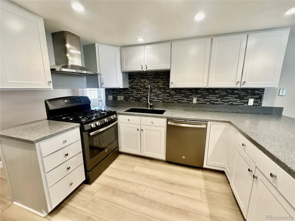 7629 S Monaco Way Centennial CO 80112