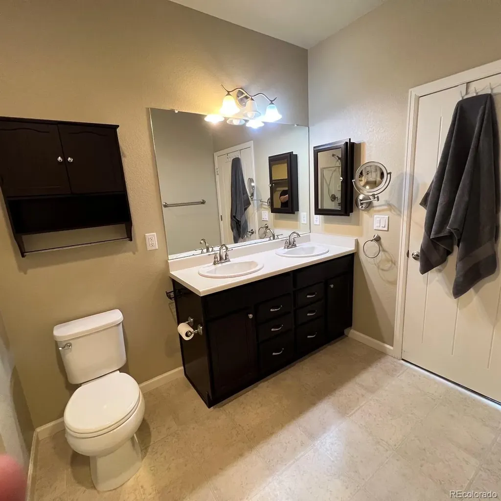 2029 S Flanders Way Aurora CO 80013