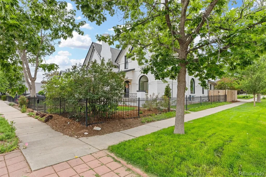 3857 Shoshone Street Denver CO 80211