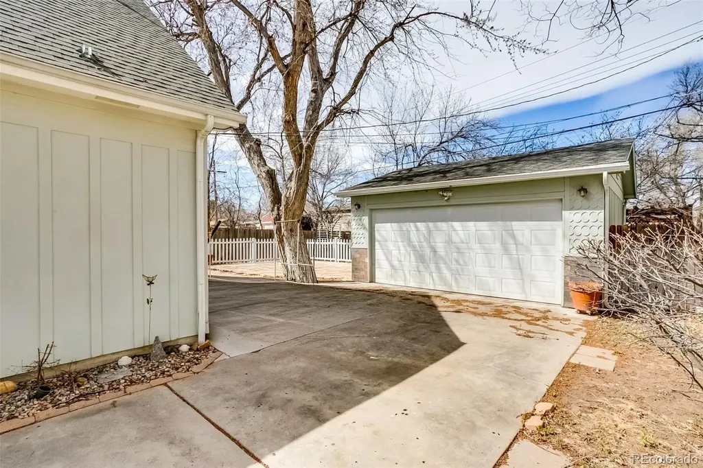 1385 S Hudson Street Denver CO 80222