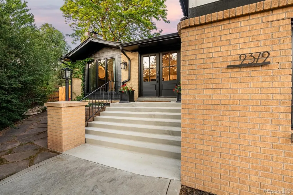 2372 S Carr Court Denver CO 80227