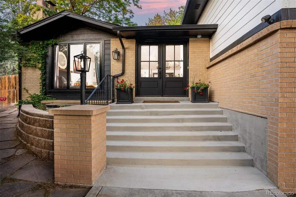 2372 S Carr Court Denver CO 80227