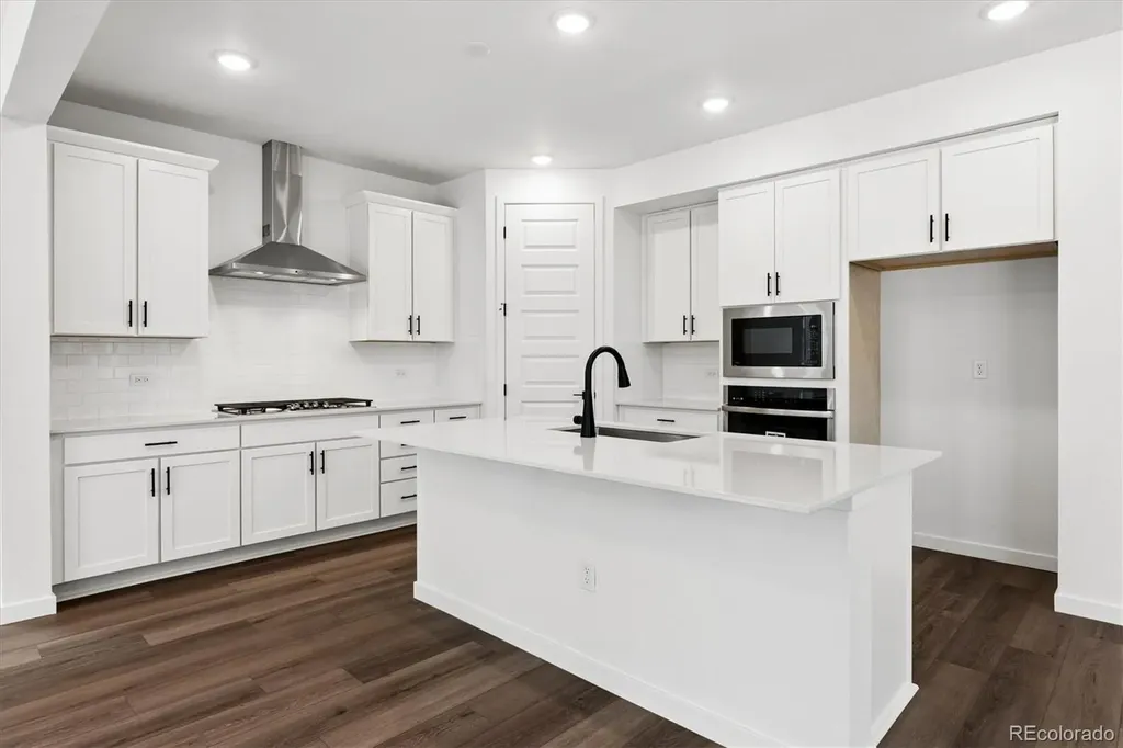 9145 Fowler Peak Court Englewood CO 80112