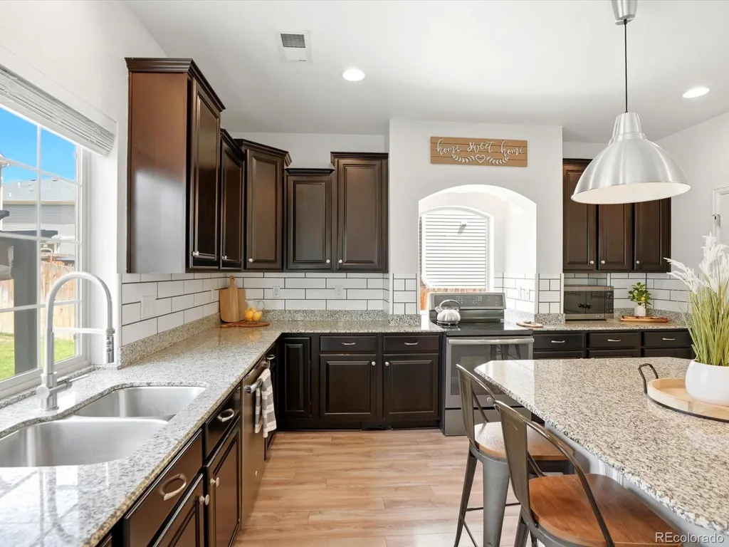 10739 Worchester Way Commerce City CO 80022