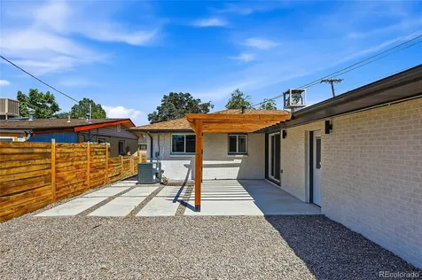 505 Zenobia Street Denver CO 80204