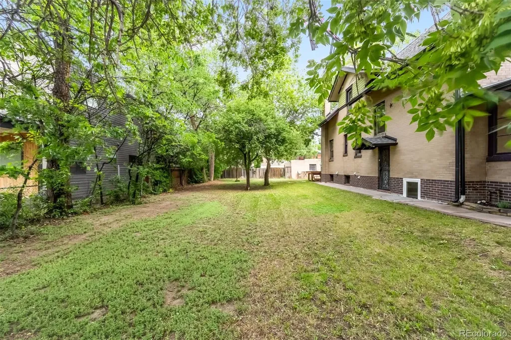2718 N Vine Street Denver CO 80205