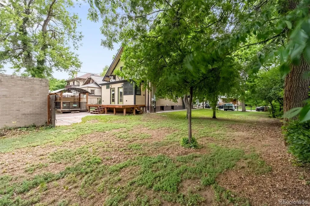 2718 N Vine Street Denver CO 80205