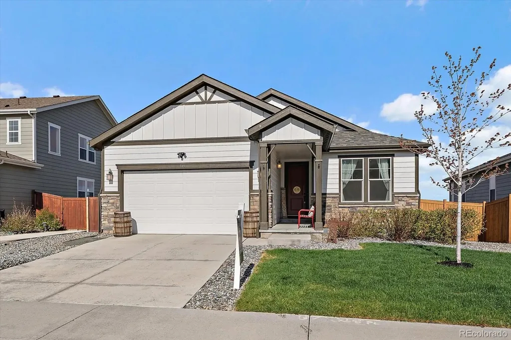 849 N Vandriver Way Aurora CO 80018