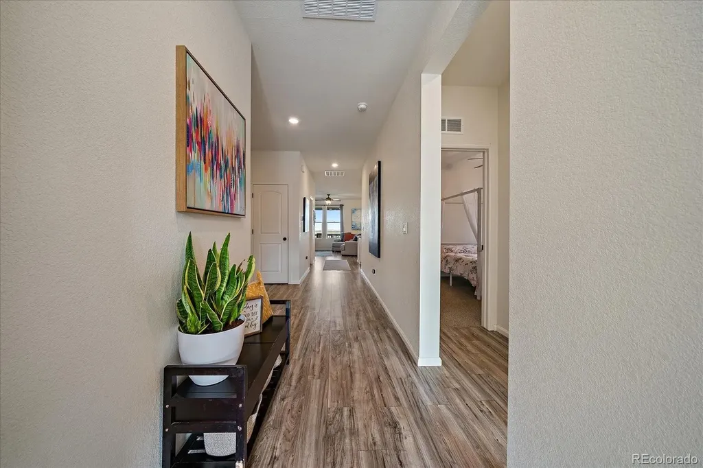 849 N Vandriver Way Aurora CO 80018