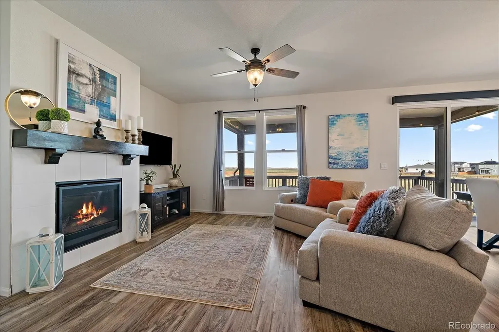 849 N Vandriver Way Aurora CO 80018