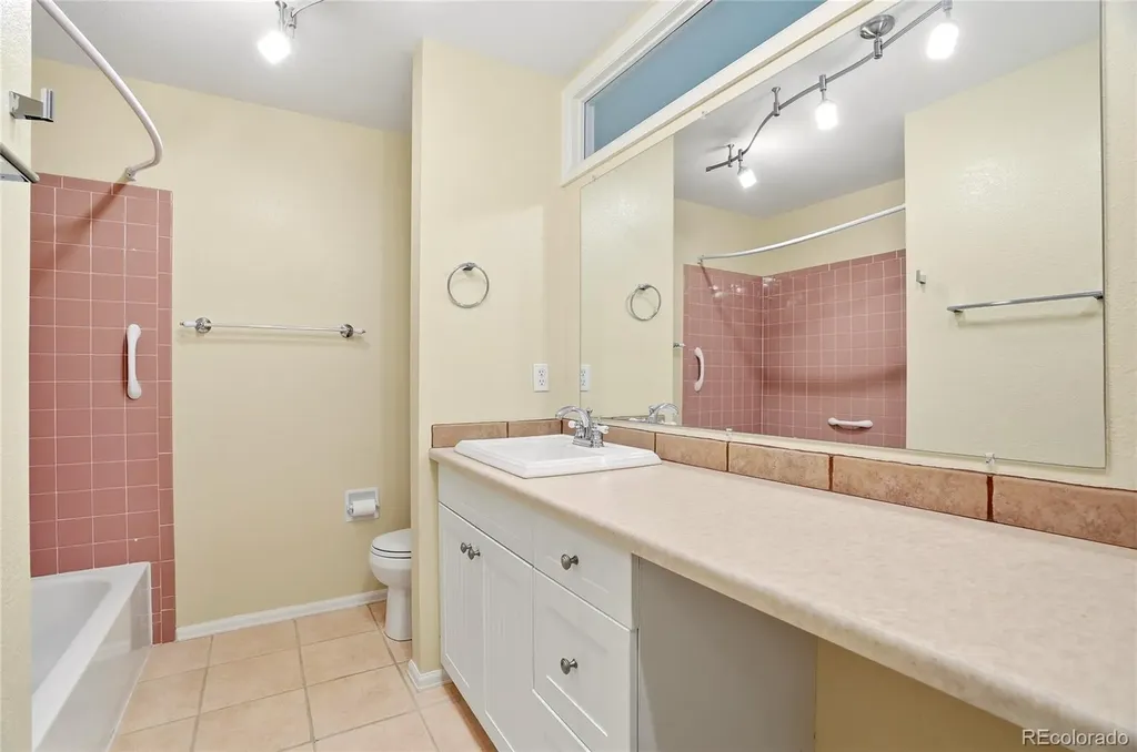 7448 Singinghills Court Boulder CO 80301