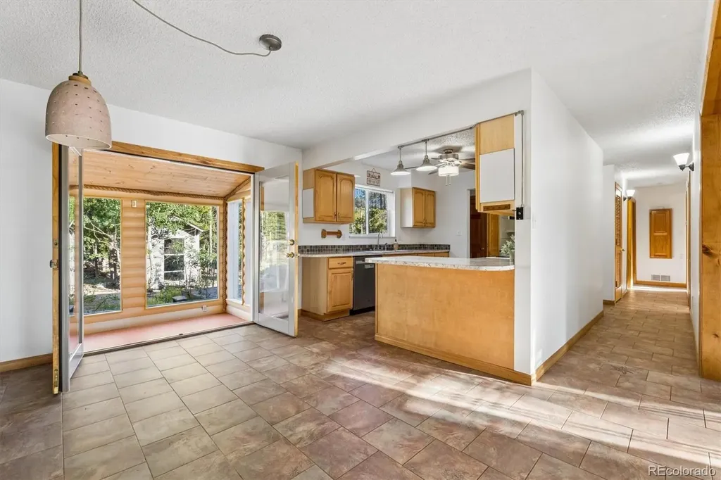 38 Elliot Lane Golden CO 80403
