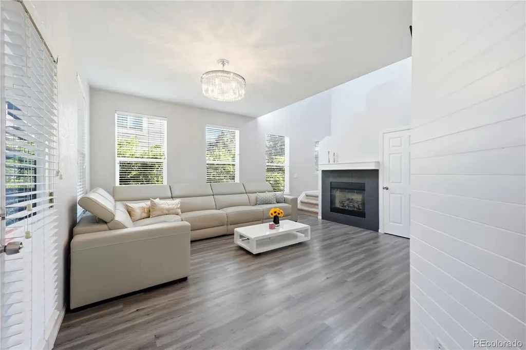 10699 Torrington Lane Littleton CO 80126