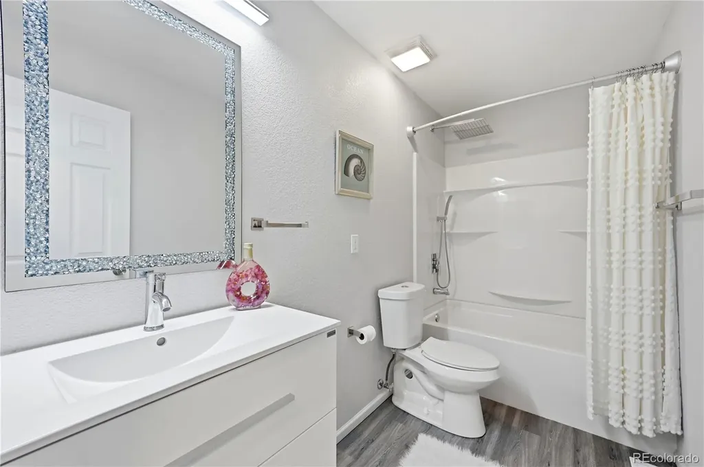 10699 Torrington Lane Littleton CO 80126