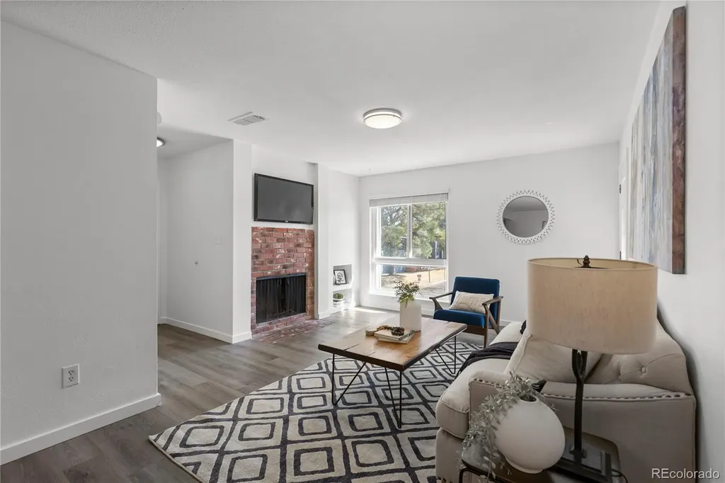 2215 E Geddes Avenue Littleton CO 80122