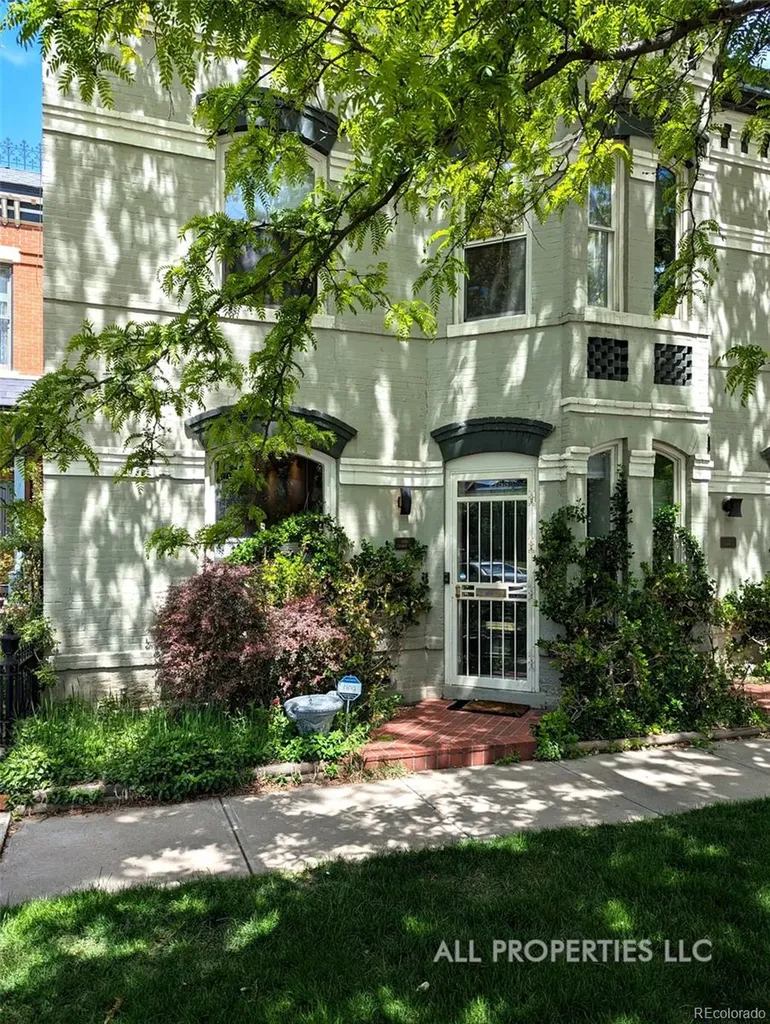 2753 Champa Street Denver CO 80205