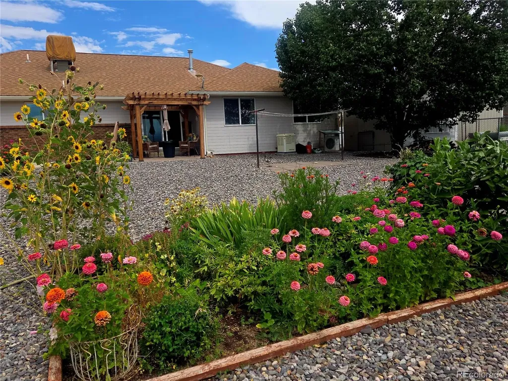 1700 Alder Drive Montrose CO 81401