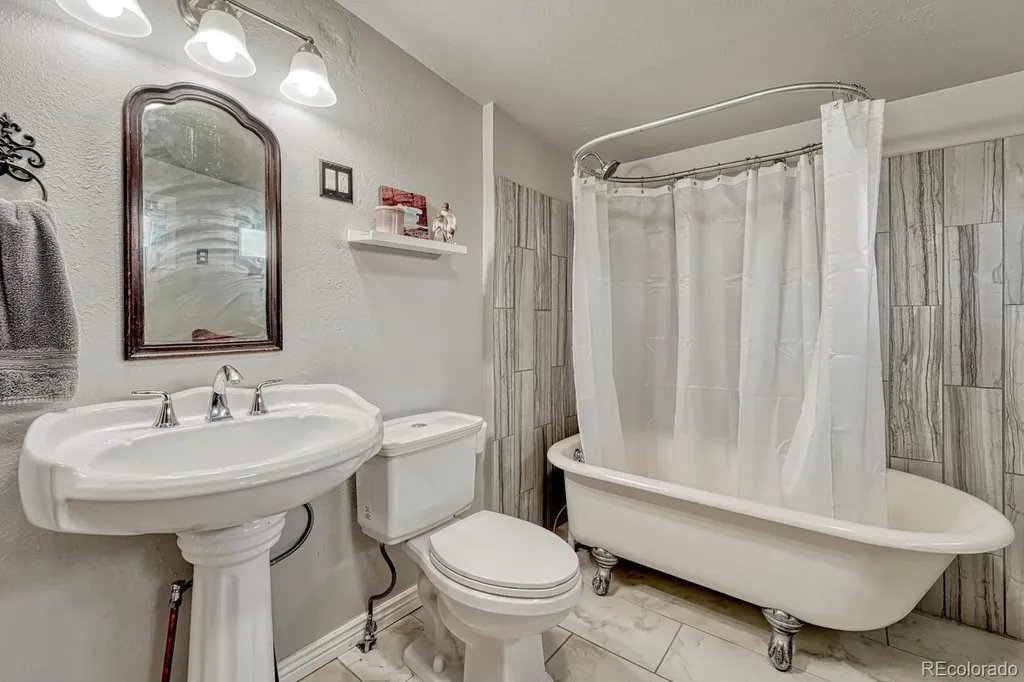 1644 W Vermijo Avenue Colorado Springs CO 80904