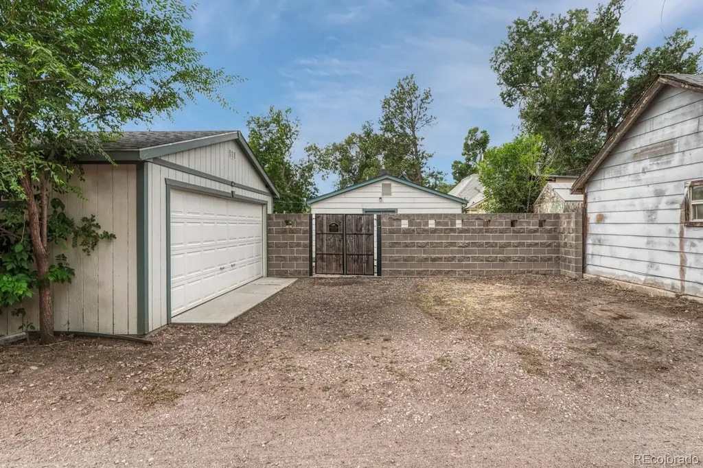 1644 W Vermijo Avenue Colorado Springs CO 80904