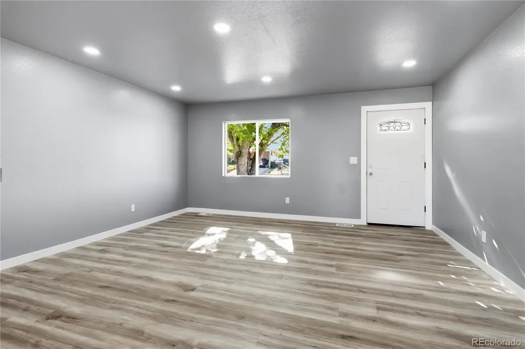 9465 Damon Drive Denver CO 80260