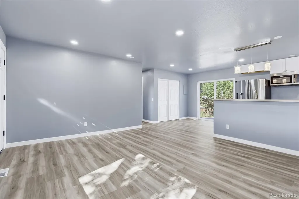9465 Damon Drive Denver CO 80260