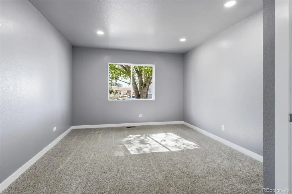 9465 Damon Drive Denver CO 80260
