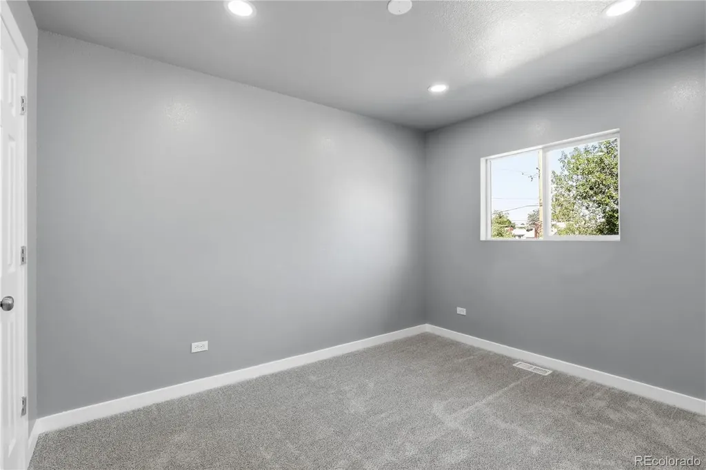 9465 Damon Drive Denver CO 80260