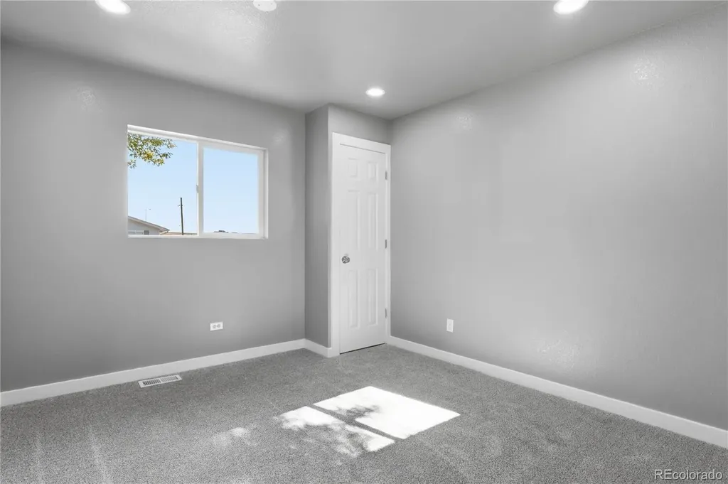 9465 Damon Drive Denver CO 80260
