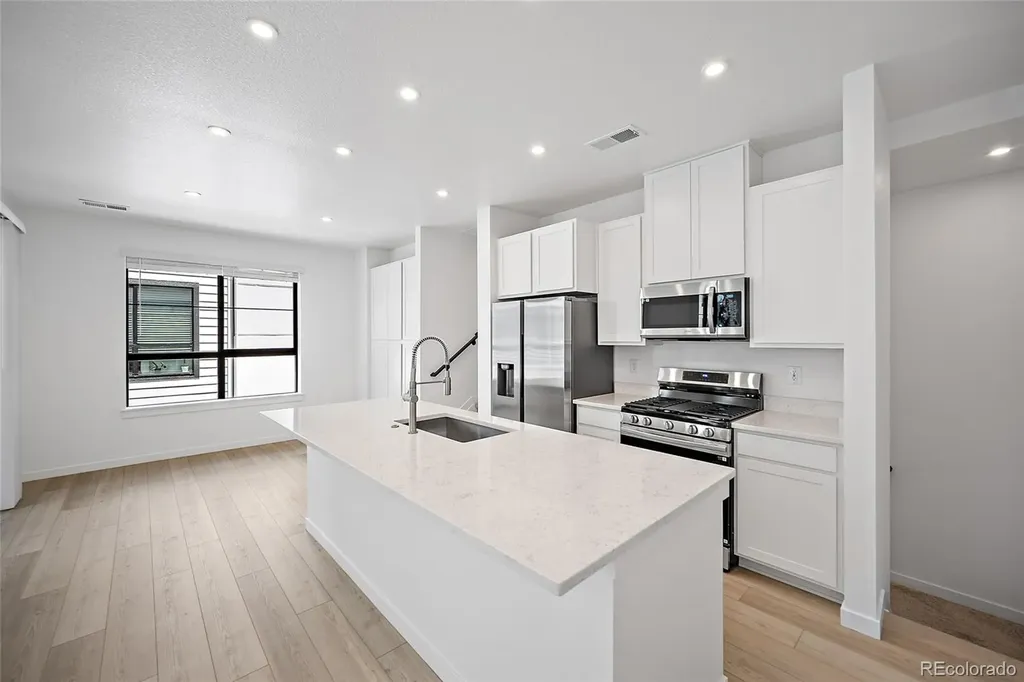 2060 S Holly Street Denver CO 80222