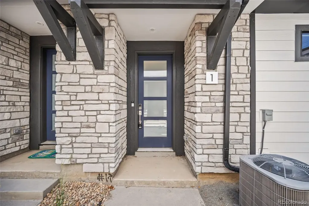 2060 S Holly Street Denver CO 80222
