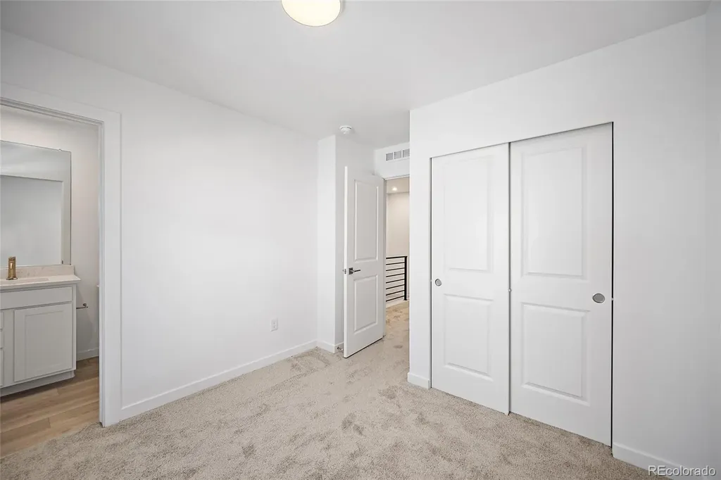 2060 S Holly Street Denver CO 80222