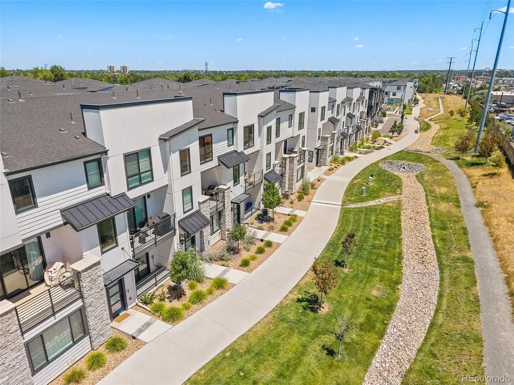 2060 S Holly Street Denver CO 80222