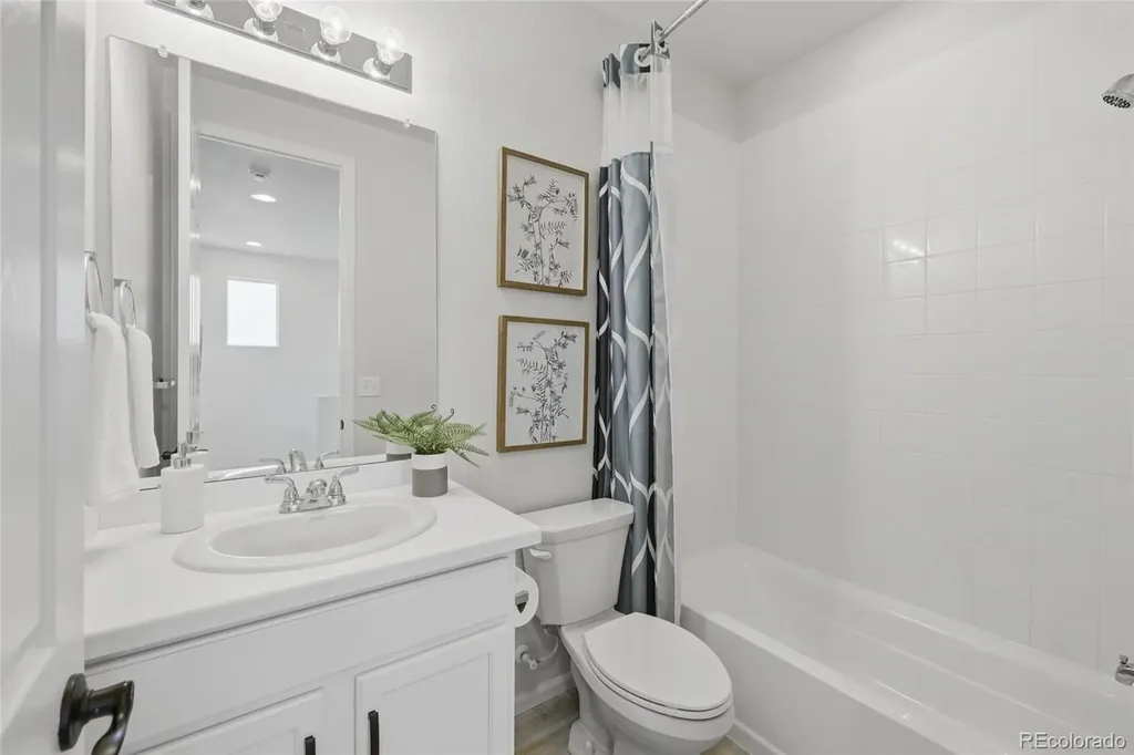 22876 E Tufts Place Aurora CO 80015