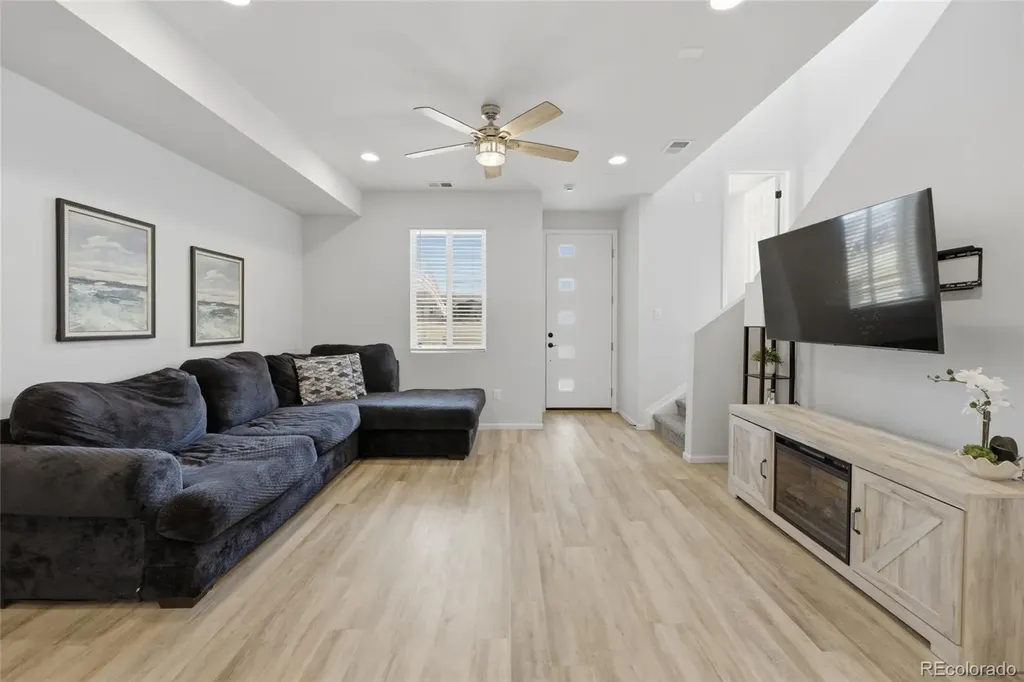 22876 E Tufts Place Aurora CO 80015