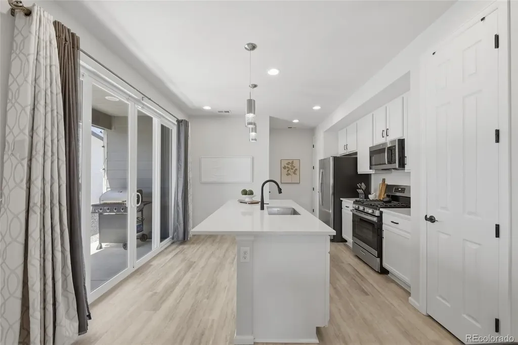 22876 E Tufts Place Aurora CO 80015