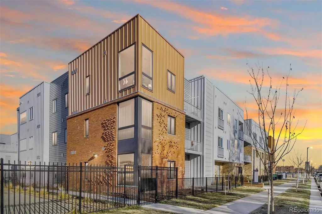 2525 Arapahoe Street Denver CO 80205