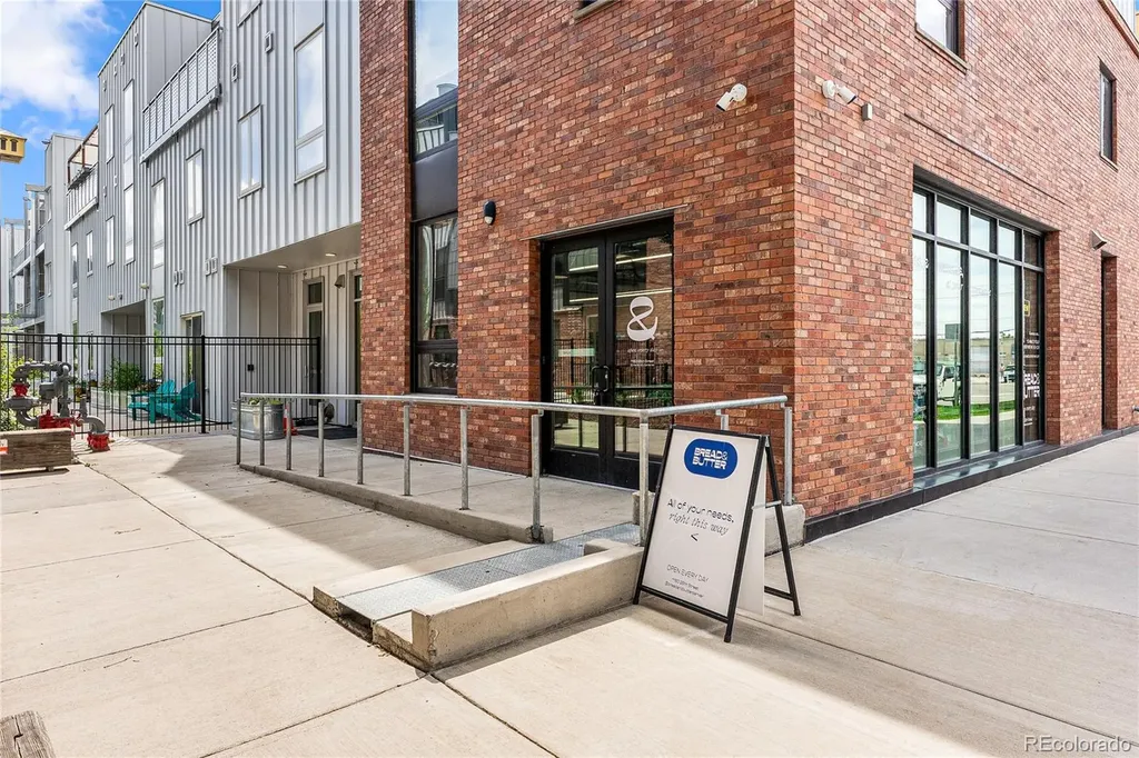 2525 Arapahoe Street Denver CO 80205