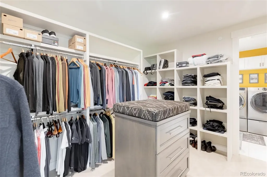 6816 Goldbranch Drive Niwot CO 80503
