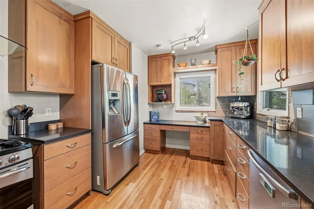 5075 W Moncrieff Place Denver CO 80212