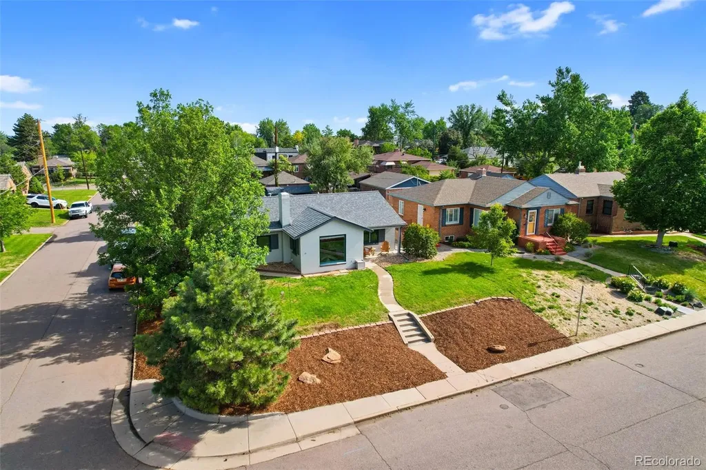 5075 W Moncrieff Place Denver CO 80212