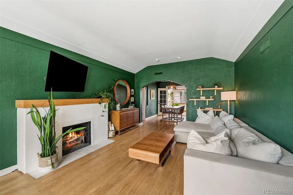 5075 W Moncrieff Place Denver CO 80212